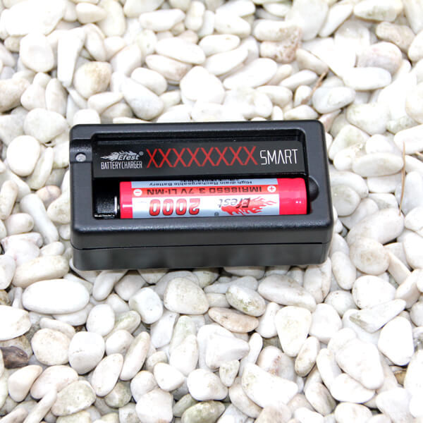 Efest Xsmart Multifunktions-Ladegerät